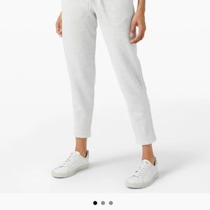 Lululemon soft ambitious joggers